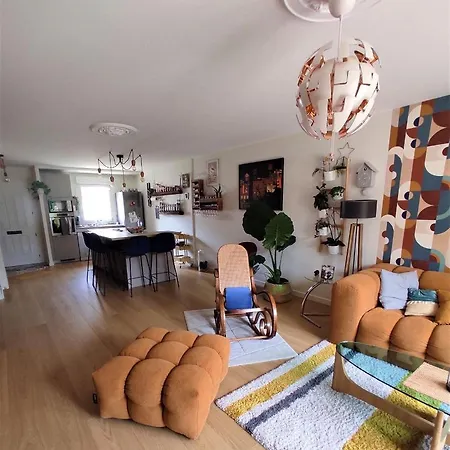 Grande Maison Lumineuse-quartier Gazonfier-6 Personnes