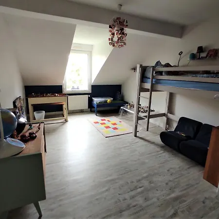 Grande Maison Lumineuse-quartier Gazonfier-6 Personnes Feriehus